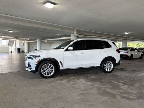 Used 2020 BMW X5 xDrive40i w/ Premium Package AWD/4WD image 2