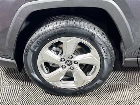 Certified 2021 Toyota RAV4 XLE Premium image 26