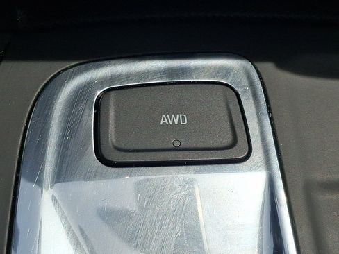 Used 2023 Chevrolet Equinox LT AWD/4WD image 25