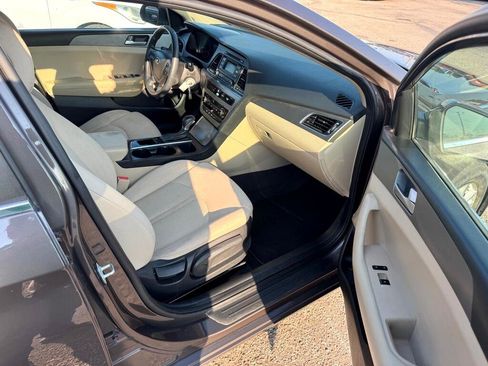 Used 2017 Hyundai Sonata SE image 7