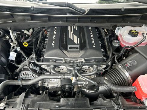 Certified 2026 Cadillac Escalade V w/ LPO, ONYX Package AWD/4WD image 12