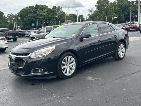 Used 2015 Chevrolet Malibu LT w/ Leather Package FWD image 4