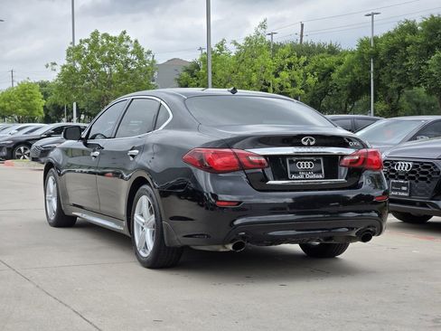 Used 2017 INFINITI Q70 L 3.7 RWD image 11
