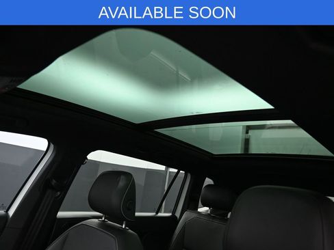 Used 2023 Volkswagen Tiguan SE R-Line image 27