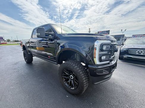 Used 2025 Ford F250 XLT w/ Black Appearance Package AWD/4WD image 1