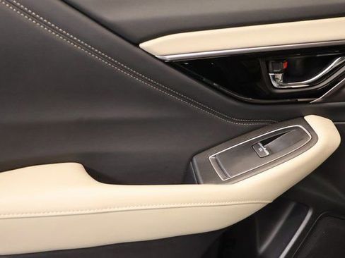 Certified 2025 Subaru Outback Limited image 28