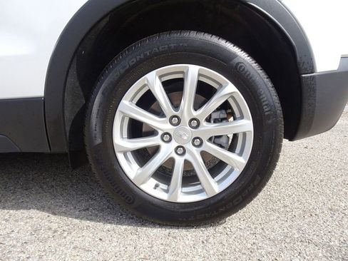 Certified 2023 Cadillac XT4 Luxury w/ Cold Weather Package image 23