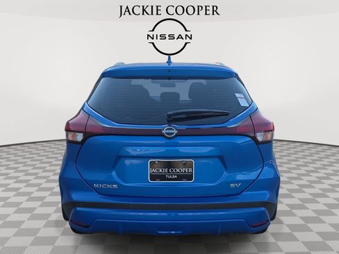 Used 2023 Nissan Kicks SV FWD image 6