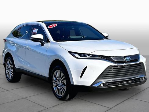 Certified 2024 Toyota Venza Limited AWD/4WD image 2