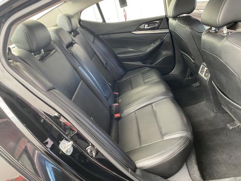 Used 2020 Nissan Maxima 3.5 SV w/ Floor Mat Group FWD image 12