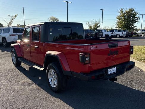 Used 2022 Jeep Gladiator Sport image 7