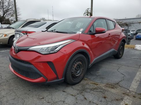 Used 2020 Toyota C-HR LE image 3