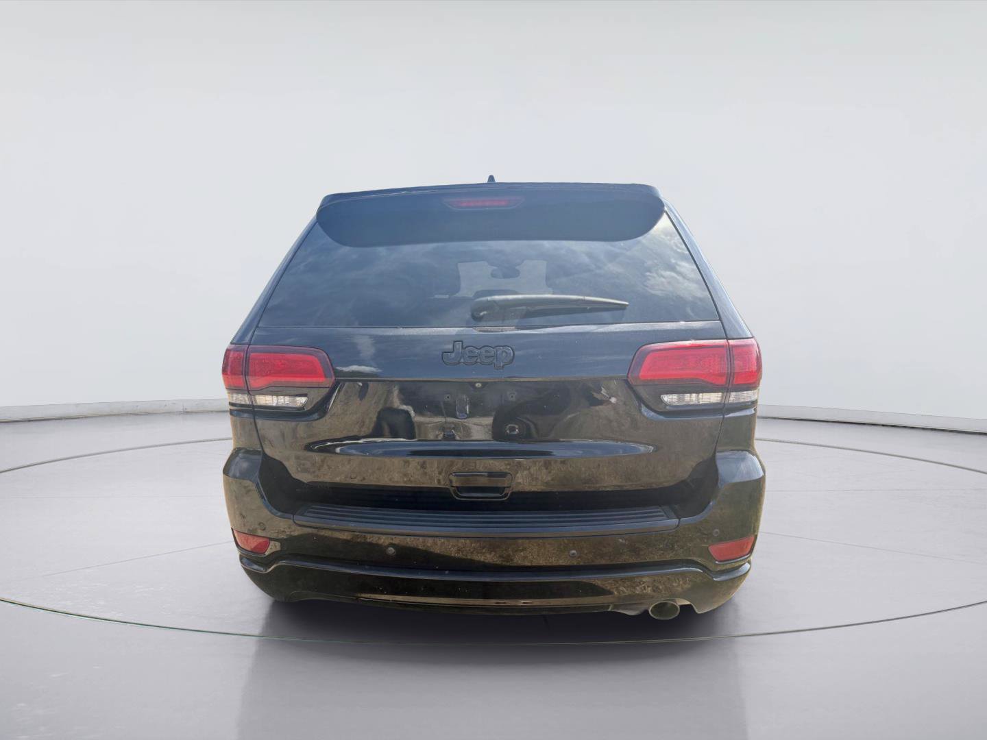 Used 2019 Jeep Grand Cherokee Altitude RWD image 4