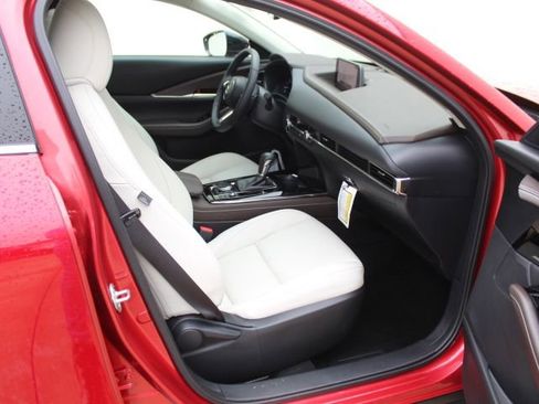 Certified 2025 MAZDA CX-30 2.5 Turbo w/ Premium Plus Pkg image 39