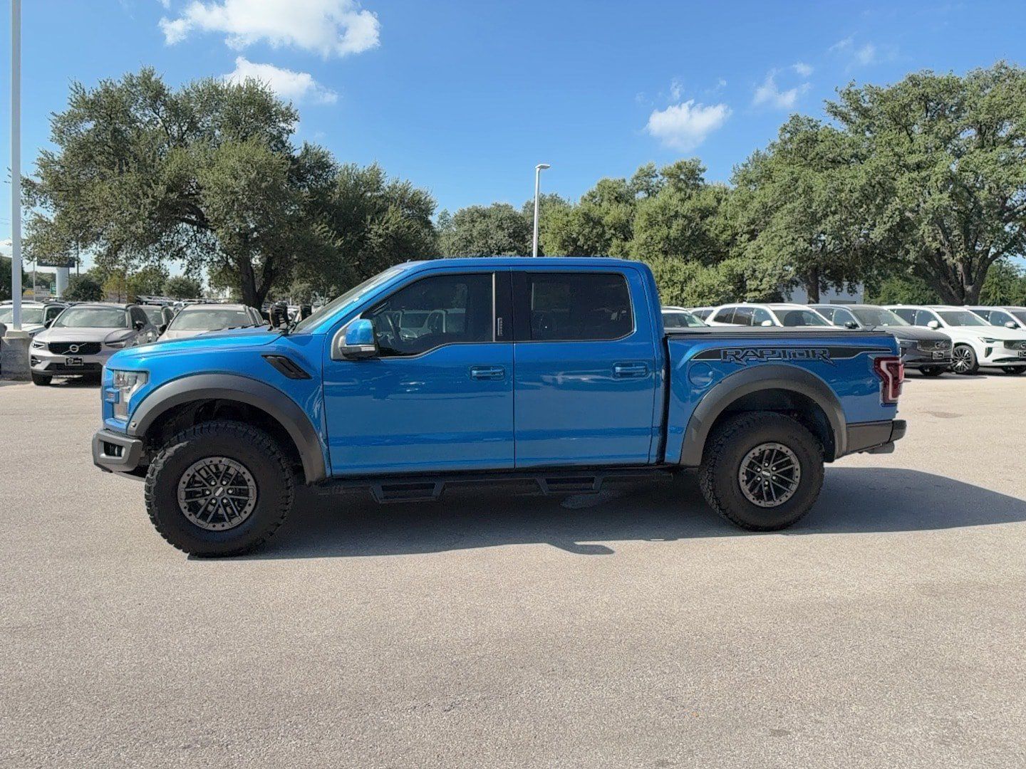 Used 2020 Ford F150 Raptor w/ Equipment Group 802A Luxury AWD/4WD image 3