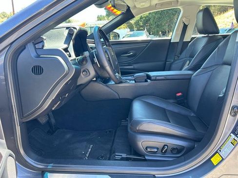 Used 2019 Lexus ES 300h w/ Premium Package FWD image 6