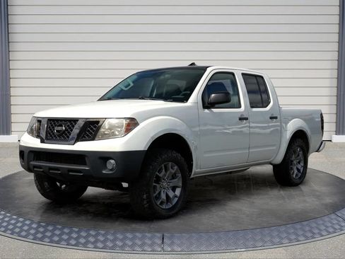 Used 2018 Nissan Frontier S RWD image 3