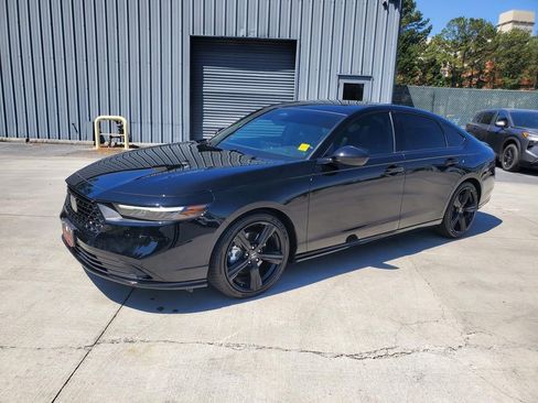 Used 2024 Honda Accord Sport image 9