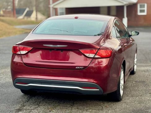 Used 2015 Chrysler 200 Limited w/ Convenience Group image 2