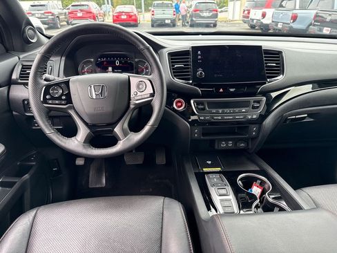 Certified 2024 Honda Passport Black Edition image 17