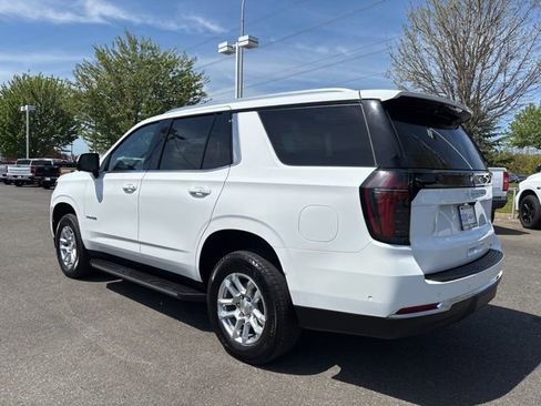 Used 2025 Chevrolet Tahoe LT AWD/4WD image 3