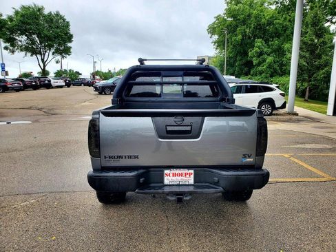 Used 2017 Nissan Frontier SV RWD image 6