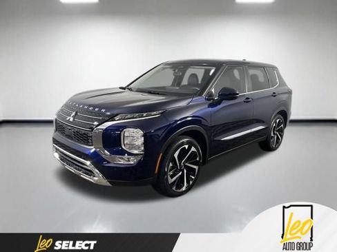 Used 2024 Mitsubishi Outlander SE AWD/4WD image 1