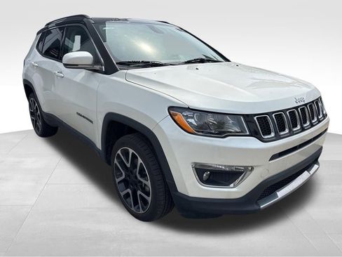 Used 2017 Jeep Compass Limited w/ Navigation Group image 5