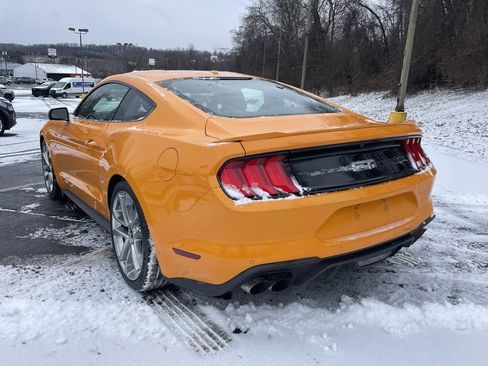 Used 2018 Ford Mustang GT Premium w/ Equipment Group 401A image 5