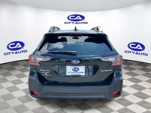 Used 2023 Subaru Outback Premium AWD/4WD image 5