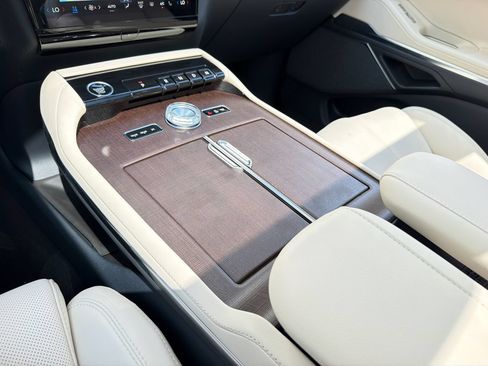 New 2027 Lincoln Navigator Reserve AWD/4WD image 34