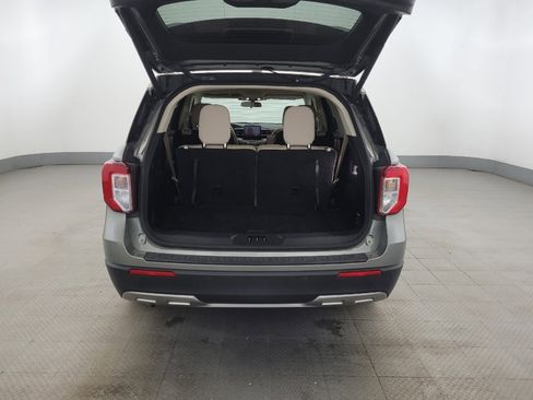 Used 2020 Ford Explorer XLT w/ Equipment Group 202A image 29