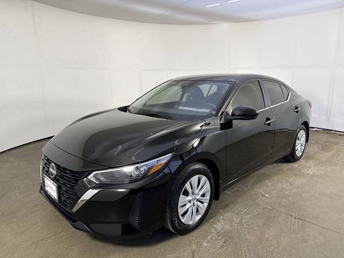 Certified 2025 Nissan Sentra S image 24