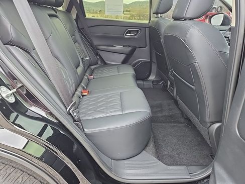 Used 2024 Nissan Rogue Platinum image 20