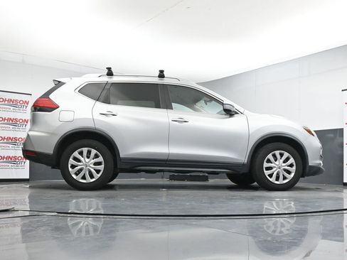 Used 2017 Nissan Rogue S w/ S Appearance Package AWD/4WD image 38