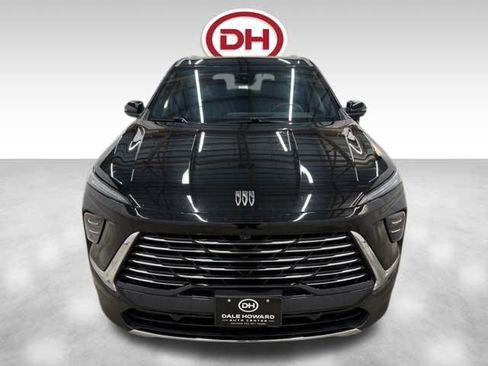 Used 2025 Buick Enclave Preferred image 8