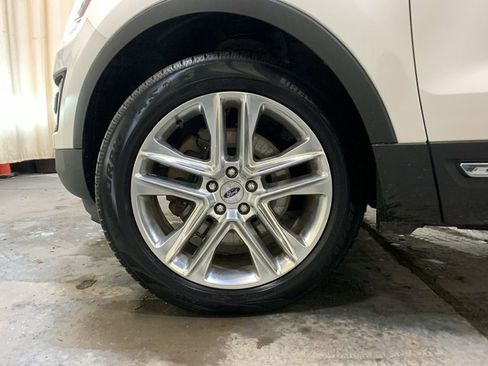 Certified 2017 Ford Explorer XLT w/ Equipment Group 202A image 46