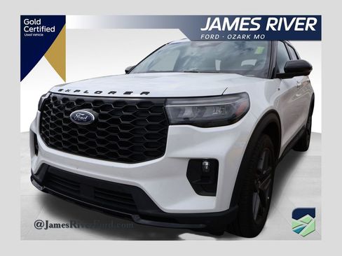 Used 2025 Ford Explorer ST-Line w/ ST-Line Street Pack AWD/4WD image 1
