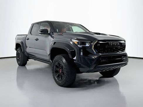 Used 2024 Toyota Tacoma TRD Pro AWD/4WD image 4