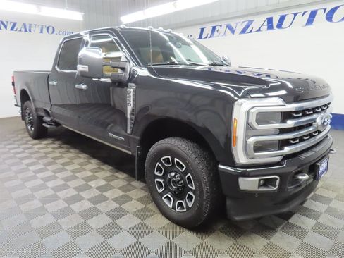 Used 2023 Ford F250 Platinum w/ FX4 Off-Road Package AWD/4WD image 3