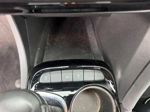 Used 2023 Buick Encore GX Preferred w/ Cold Weather Comfort Package FWD image 16