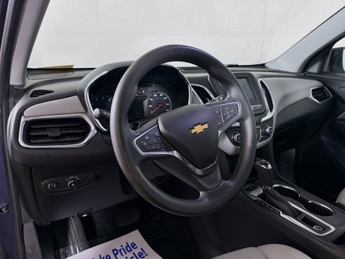 Used 2018 Chevrolet Equinox LS image 9
