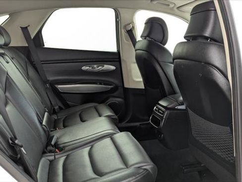 Used 2022 Genesis GV70 2.5T w/ Select Package image 18