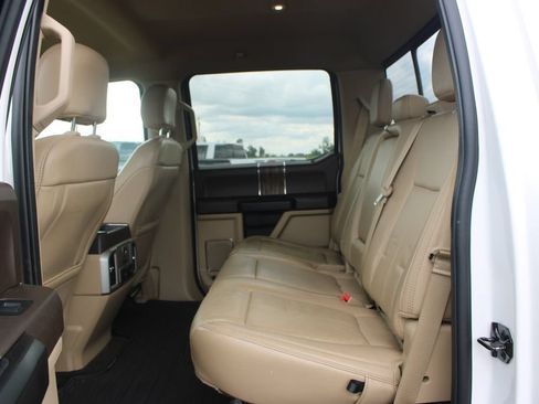 Used 2019 Ford F150 Lariat w/ Equipment Group 502A Luxury AWD/4WD image 19