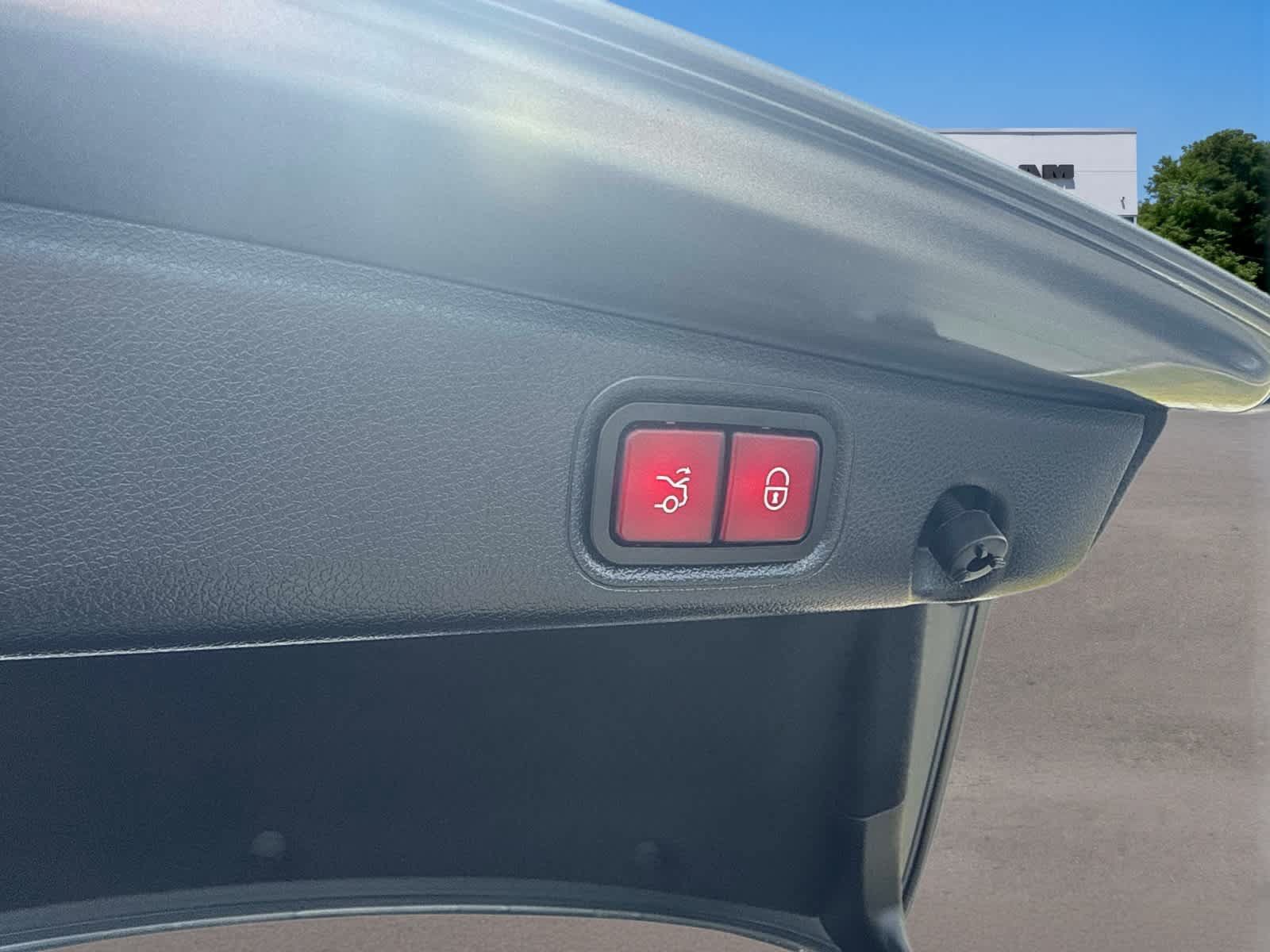 Used 2020 Mercedes-Benz E 350 4MATIC Sedan image 8