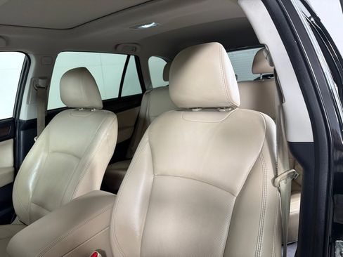 Used 2018 Subaru Outback 3.6R Limited AWD/4WD image 9