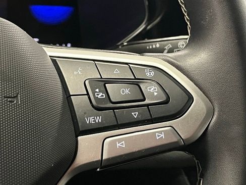 Used 2023 Volkswagen Taos SE image 27