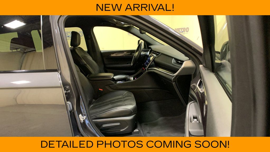 Used 2021 Jeep Grand Cherokee L Laredo AWD/4WD image 12