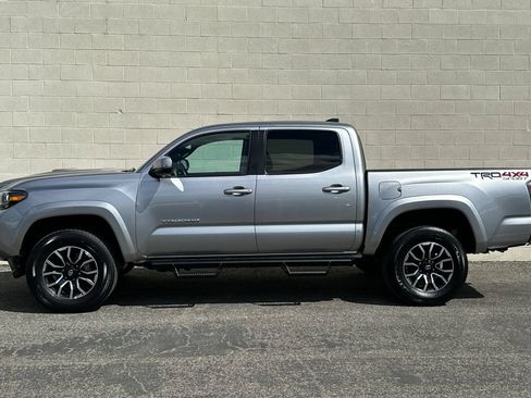 Used 2023 Toyota Tacoma TRD Sport AWD/4WD image 7