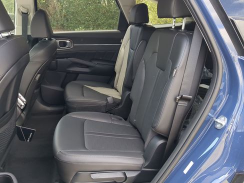 New 2025 Kia Sorento SX image 11